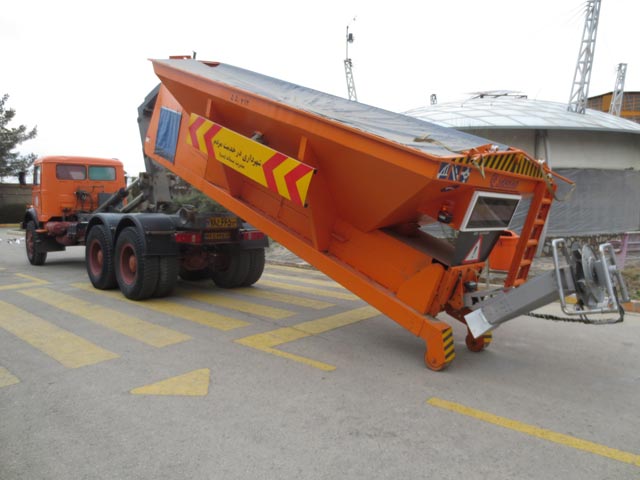 Arm Roller Salt Spreader